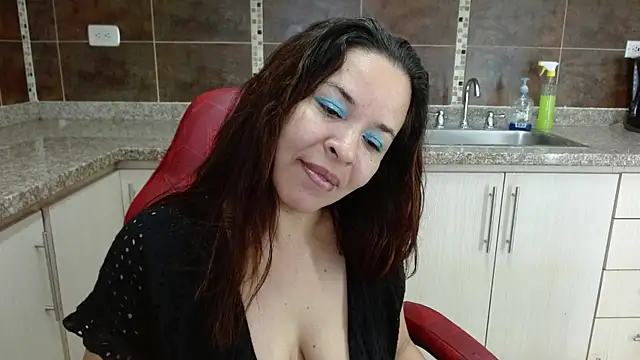 Snapshot of Lizeth_Bels chatting on May 6, 2026, 12:21 pm Lizeth Bels online show from May 6, 2026, 12:21 pm