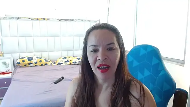 Snapshot of Lizeth_Bels chatting on May 17, 2026, 11:28 am Lizeth Bels online show from May 17, 2026, 11:28 am