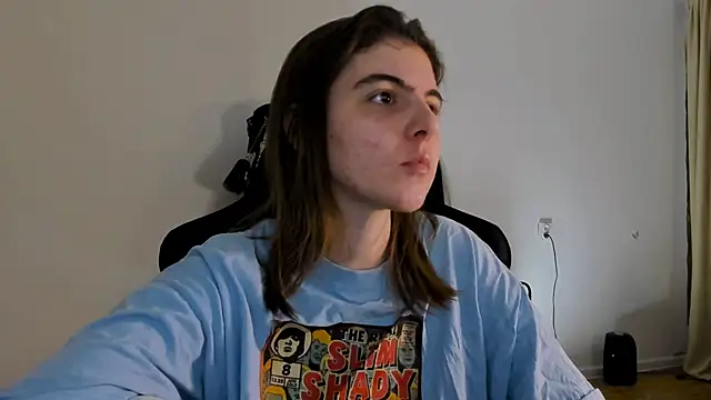 emmamurrr online show from March 4, 2025, 7:43 pm