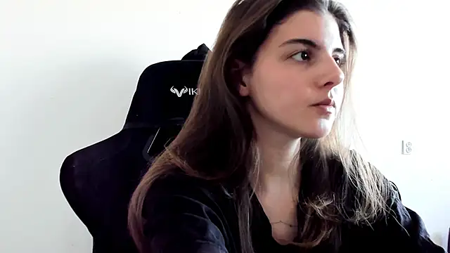 emmamurrr online show from February 14, 2026, 11:29 am