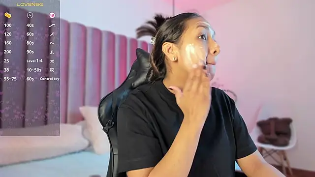 AmelyaMann online show from January 23, 2025, 11:26 am