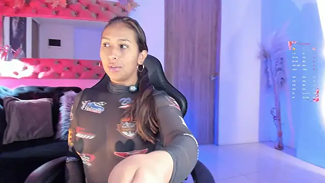 Snapshot of AmelyaMann chatting on May 20, 2026, 12:55 pm AmelyaMann online show from May 20, 2026, 12:55 pm