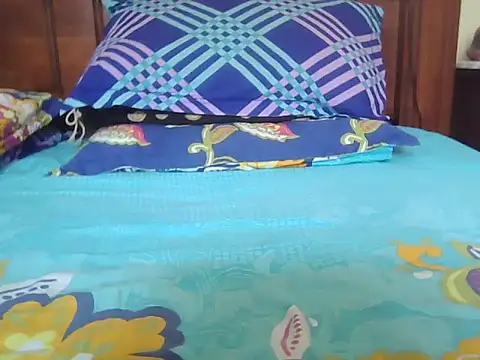 Nuttysub online show from April 13, 2026, 5:02 am