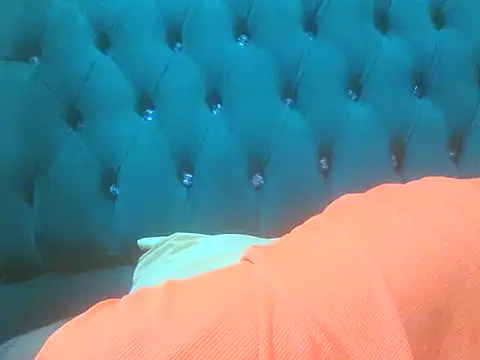 Sexy Riri online show from November 19, 2025, 1:11 pm