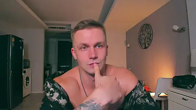 Samuel Andrew online show from September 30, 2025, 4:39 am