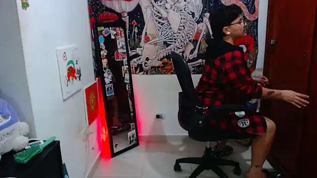 Snapshot of isabeautyx19 chatting on May 9, 2026, 2:17 am isabeautyx19 online show from May 9, 2026, 2:17 am