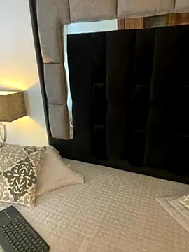 Snapshot of Bonnie_vega chatting on November 25, 2025, 8:42 pm Bonnie vega online show from November 25, 2025, 8:42 pm