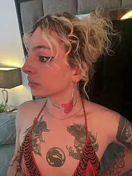 Snapshot of Bonnie_vega chatting on December 14, 2025, 9:19 pm Bonnie vega online show from December 14, 2025, 9:19 pm