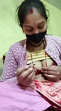 Snapshot of Hi_Radhika chatting on February 1, 2025, 5:05 pm Hi Radhika online show from February 1, 2025, 5:05 pm