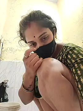 Snapshot of Hi_Radhika chatting on February 13, 2025, 1:50 am Hi Radhika online show from February 13, 2025, 1:50 am