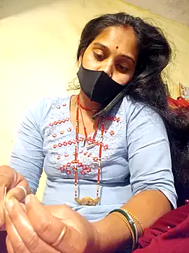 Snapshot of Hi_Radhika chatting on February 25, 2025, 5:15 pm Hi Radhika online show from February 25, 2025, 5:15 pm