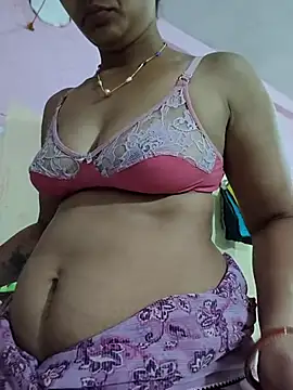 Snapshot of Hi_Radhika chatting on March 12, 2025, 5:17 pm Hi Radhika online show from March 12, 2025, 5:17 pm