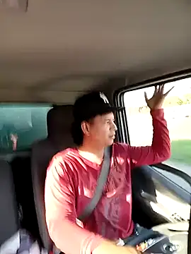 yoryisexi online show from October 1, 2025, 9:32 pm