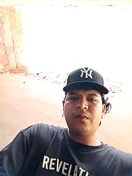 yoryisexi online show from October 13, 2025, 12:16 pm