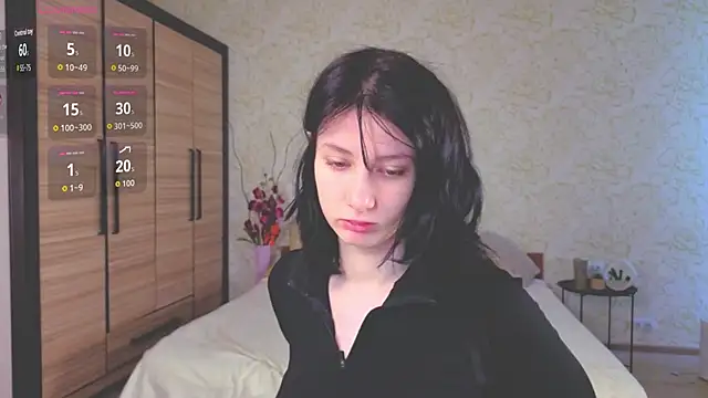 JulisSweet online show from October 9, 2025, 7:06 am