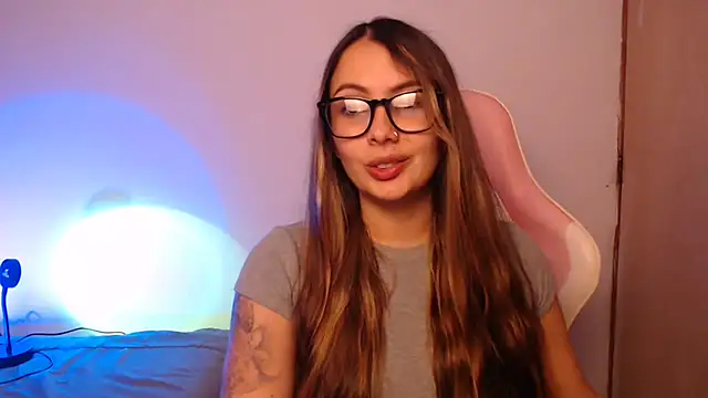 lalawhitte online show from October 29, 2025, 9:49 pm