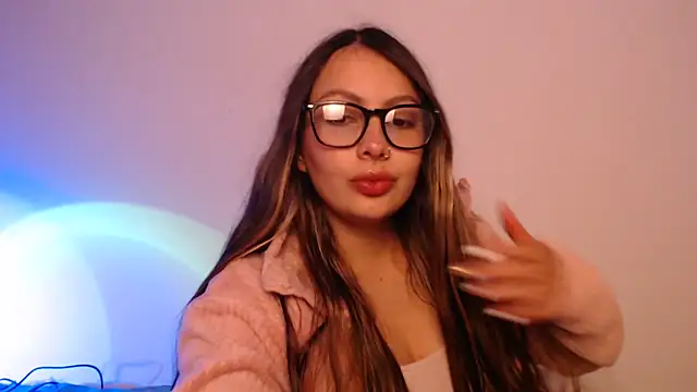 lalawhitte online show from November 25, 2025, 9:48 pm