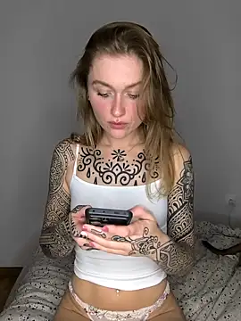 Goldloeckchen159 online show from March 10, 2026, 10:26 pm