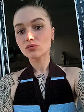 Goldloeckchen159 online show from April 26, 2026, 3:53 pm