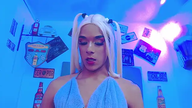 Snapshot of SARA_VAL3NTINA_ chatting on January 1, 2025, 1:05 pm SARA VAL3NTINA online show from January 1, 2025, 1:05 pm