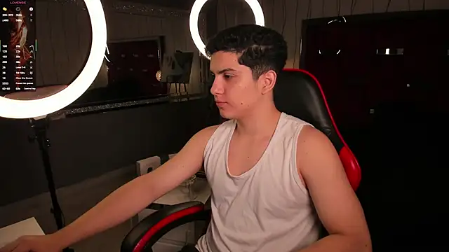 Snapshot of Brat_ chatting on January 17, 2026, 4:39 am Brat online show from January 17, 2026, 4:39 am