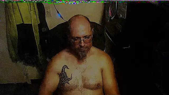 KrazyLegz online show from November 1, 2025, 2:57 am