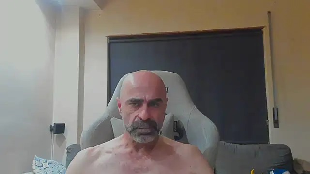 Snapshot of Bicopflirt chatting on June 16, 2026, 9:28 pm Bicopflirt online show from June 16, 2026, 9:28 pm