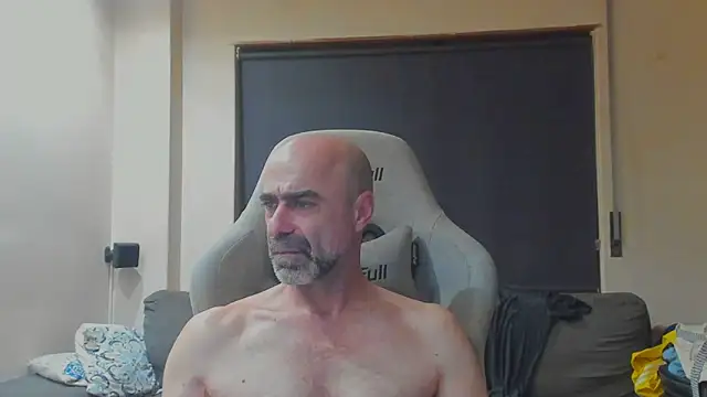 Snapshot of Bicopflirt chatting on June 21, 2026, 9:50 pm Bicopflirt online show from June 21, 2026, 9:50 pm