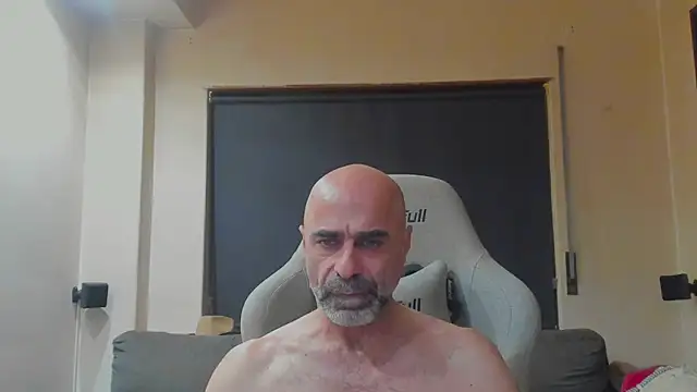 Snapshot of Bicopflirt chatting on July 14, 2026, 11:21 pm Bicopflirt online show from July 14, 2026, 11:21 pm
