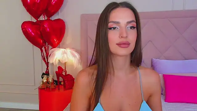 Snapshot of BellaHalles chatting on February 19, 2025, 12:00 pm BellaHalles online show from February 19, 2025, 12:00 pm