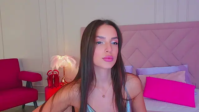 Snapshot of BellaHalles chatting on February 28, 2025, 11:36 am BellaHalles online show from February 28, 2025, 11:36 am