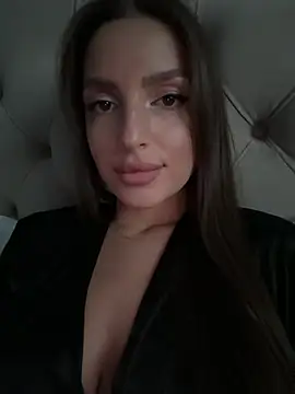 Snapshot of BellaHalles chatting on March 1, 2025, 3:16 pm BellaHalles online show from March 1, 2025, 3:16 pm