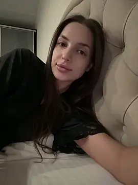 Snapshot of BellaHalles chatting on March 2, 2025, 9:01 pm BellaHalles online show from March 2, 2025, 9:01 pm