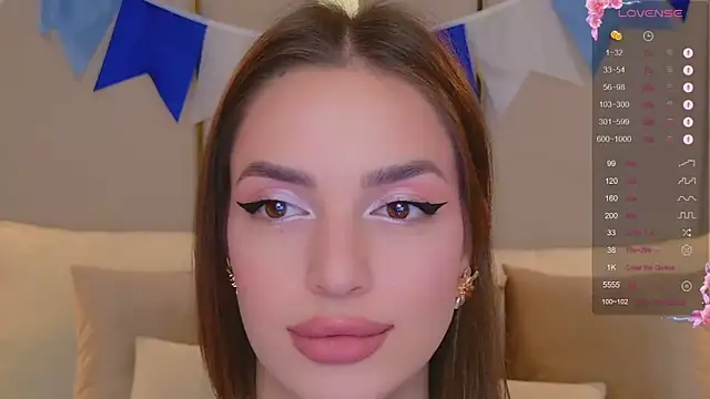 Snapshot of BellaHalles chatting on October 1, 2025, 6:08 am BellaHalles online show from October 1, 2025, 6:08 am