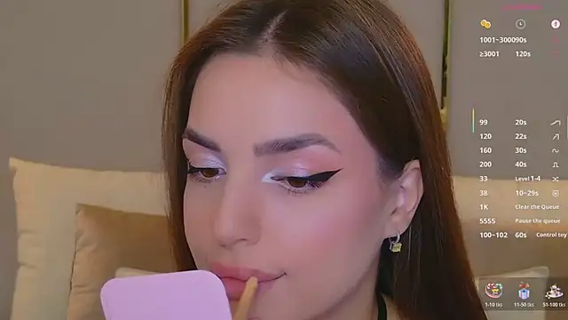 Snapshot of BellaHalles chatting on November 26, 2025, 6:03 am BellaHalles online show from November 26, 2025, 6:03 am