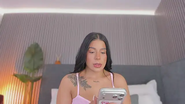 emelie 89 online show from March 3, 2026, 11:49 am