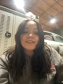 skinwalkingzombie online show from November 6, 2025, 11:33 am