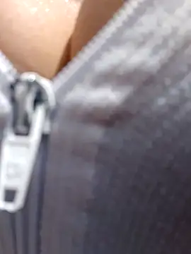 Snapshot of Afroditecash chatting on December 2, 2025, 6:36 pm Afroditecash online show from December 2, 2025, 6:36 pm