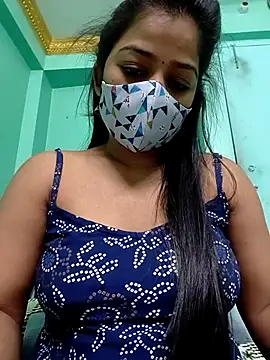 Snapshot of Monalisa_Singh chatting on November 4, 2025, 10:14 am Monalisa Singh online show from November 4, 2025, 10:14 am