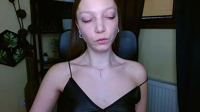 EmillyPlay online show from February 27, 2026, 6:57 am