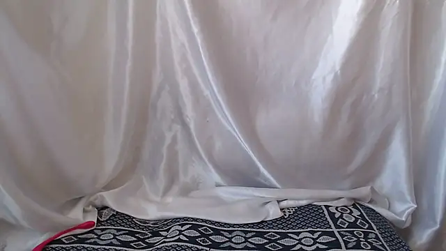 Burberrry  online show from January 18, 2026, 9:35 am