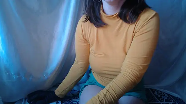 Burberrry  online show from March 18, 2026, 5:10 am