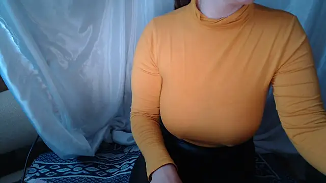 Burberrry  online show from March 31, 2026, 2:17 pm