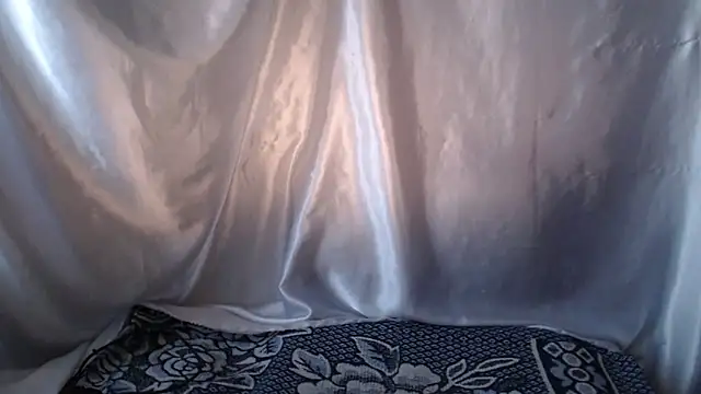 Snapshot of Burberrry_ chatting on April 24, 2026, 3:31 am Burberrry online show from April 24, 2026, 3:31 am