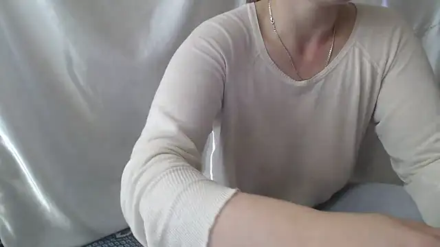 Snapshot of Burberrry_ chatting on May 6, 2026, 4:01 pm Burberrry online show from May 6, 2026, 4:01 pm