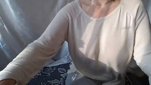 Snapshot of Burberrry_ chatting on May 20, 2026, 4:13 pm Burberrry online show from May 20, 2026, 4:13 pm
