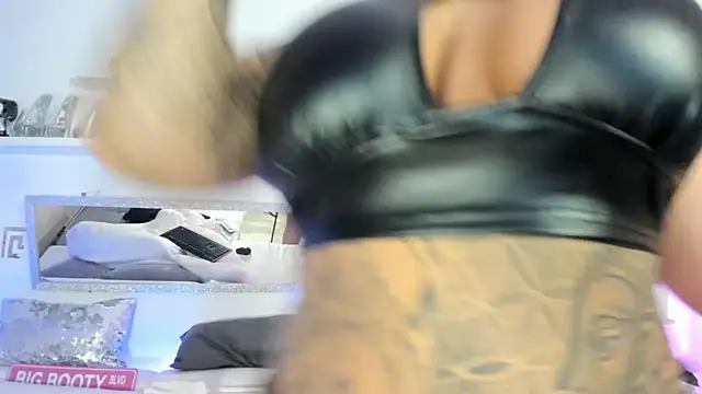 Snapshot of CocoSkyy chatting on January 27, 2025, 4:33 pm CocoSkyy online show from January 27, 2025, 4:33 pm