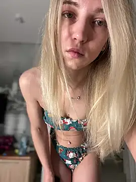 Snapshot of Adelina0001 chatting on December 21, 2024, 4:36 pm Adelina0001 online show from December 21, 2024, 4:36 pm