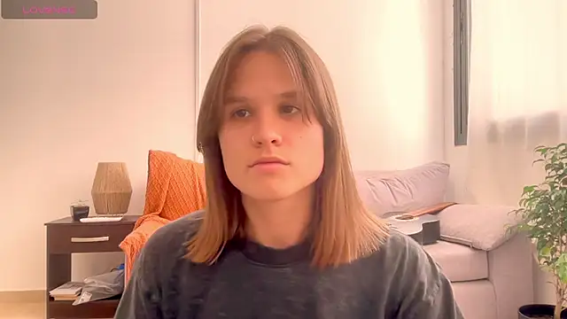 Snapshot of Your_Hand_In_mine chatting on November 16, 2025, 6:35 pm Your Hand In mine online show from November 16, 2025, 6:35 pm