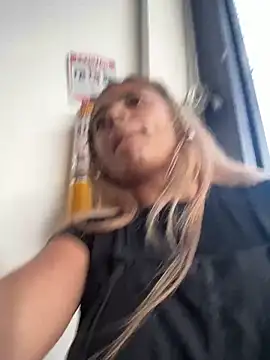 Snapshot of pamell_col chatting on December 11, 2024, 10:06 pm pamell col online show from December 11, 2024, 10:06 pm